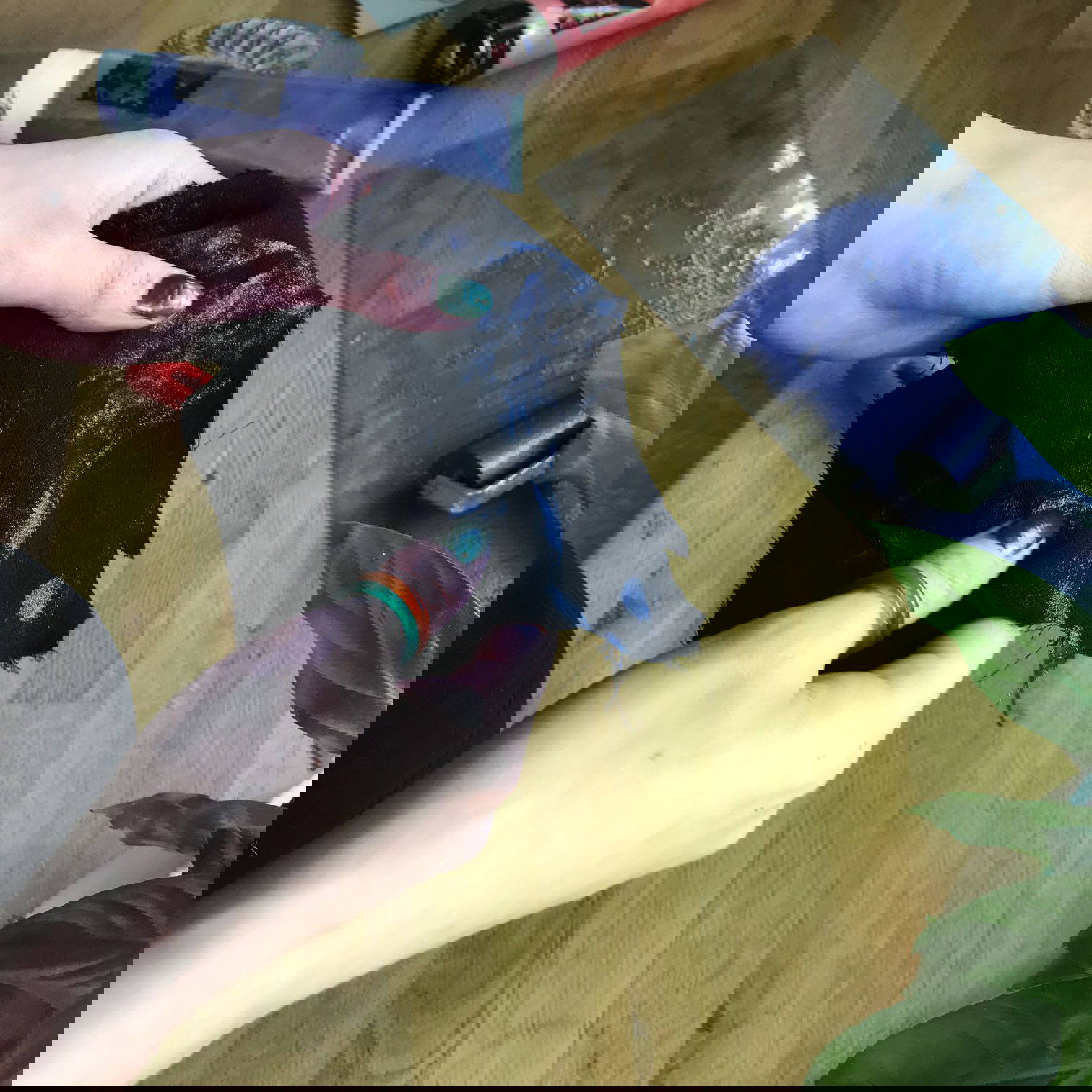 baren används för att överföra tryckta monsterablad till papper