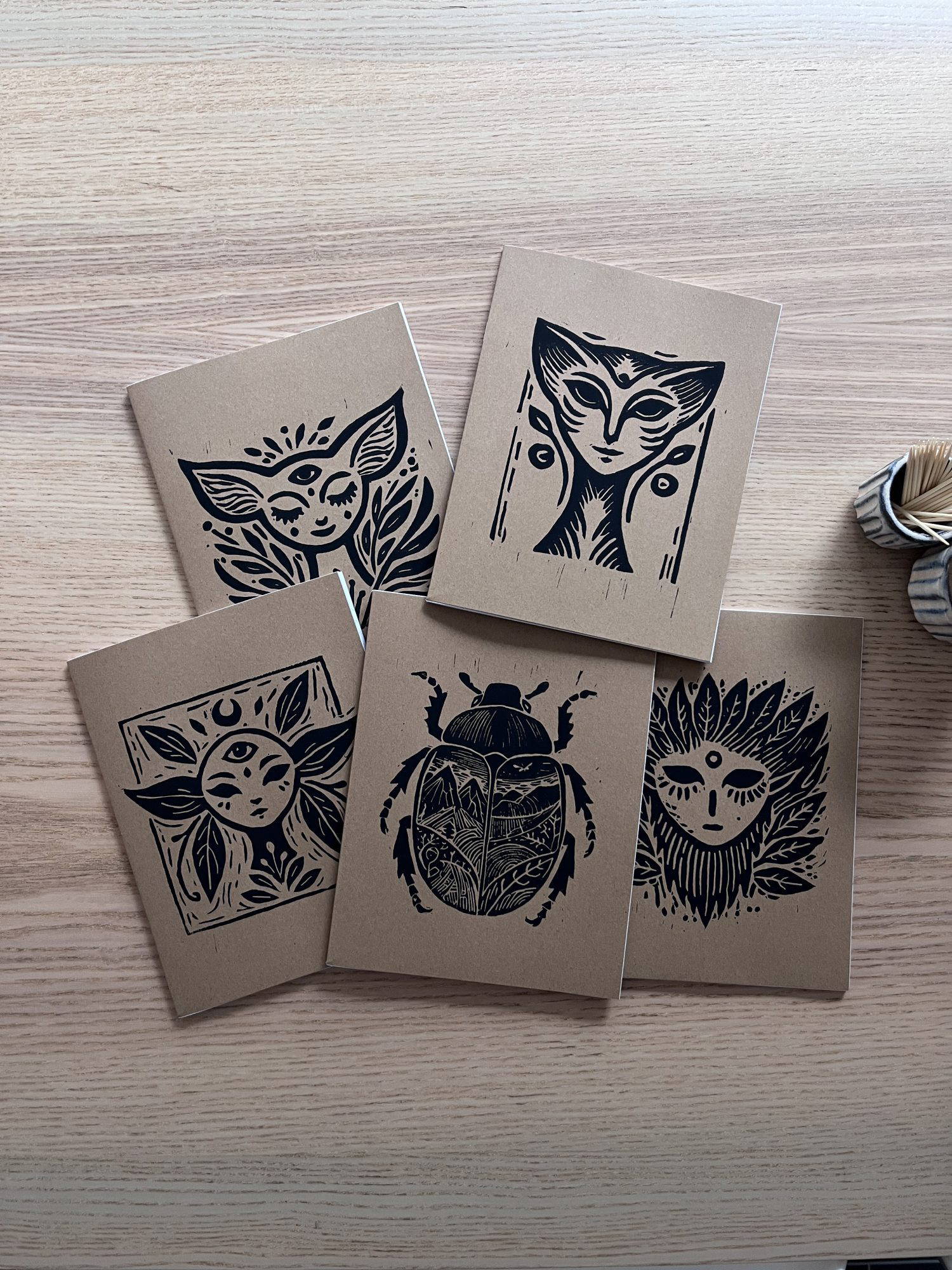 Diverses gravures sur lino réalisées par Emeline Bourgois