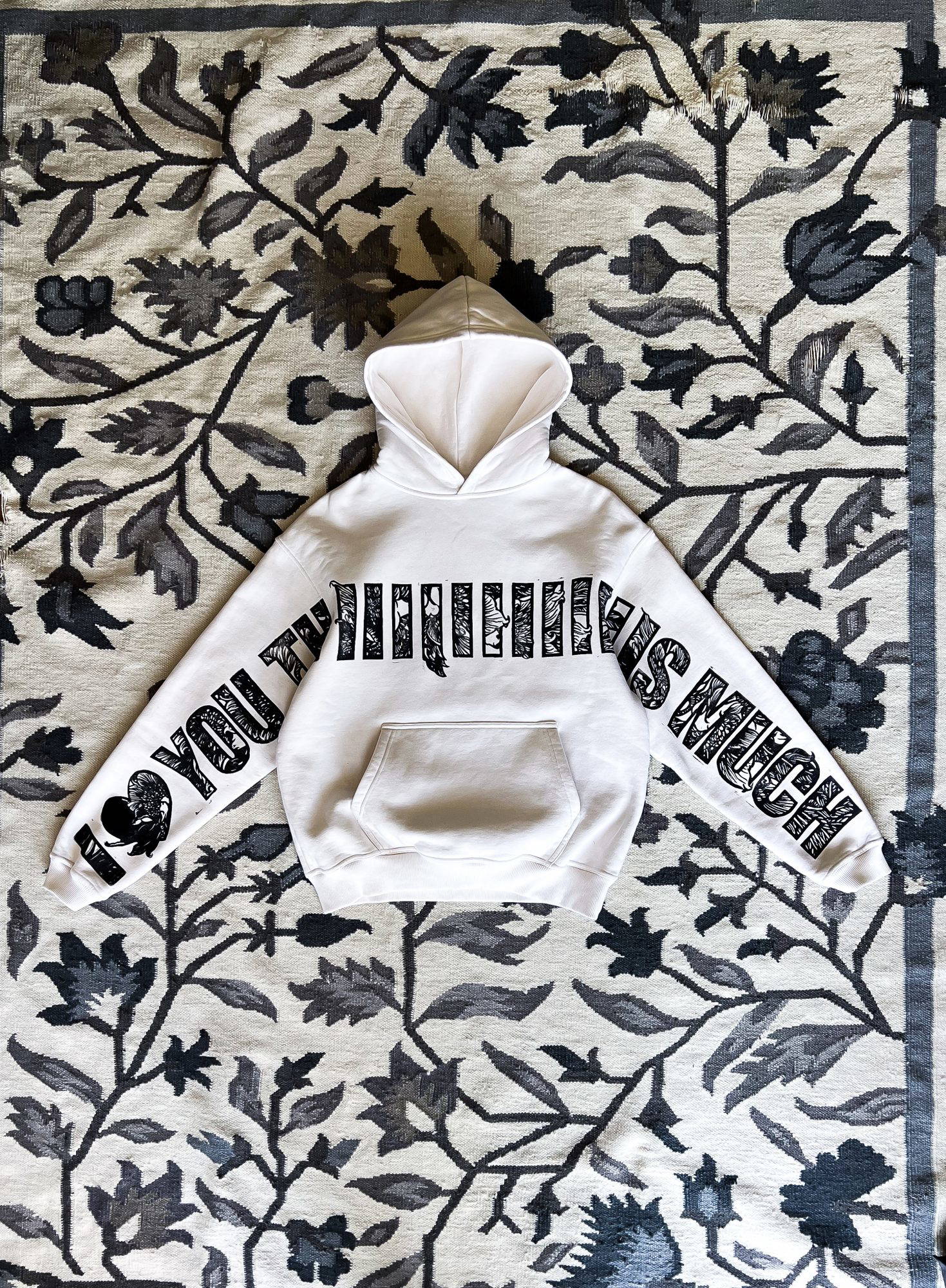 Лисиця, що захована за деревом. Ліногравюра. Автор: Сара Дюбоск